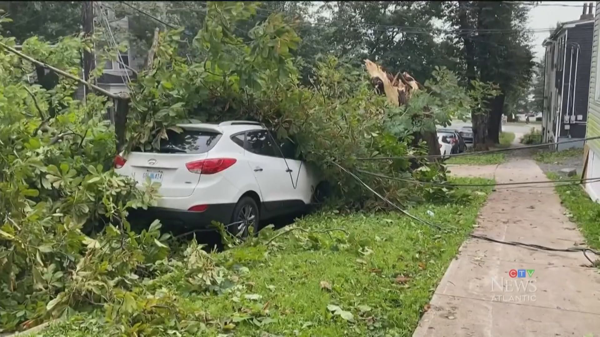 風暴「李」吹襲美加 美國緬因州至少一人死亡