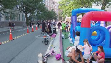紐約夏日街道活動重臨　行人、單車大馬路盡情同樂