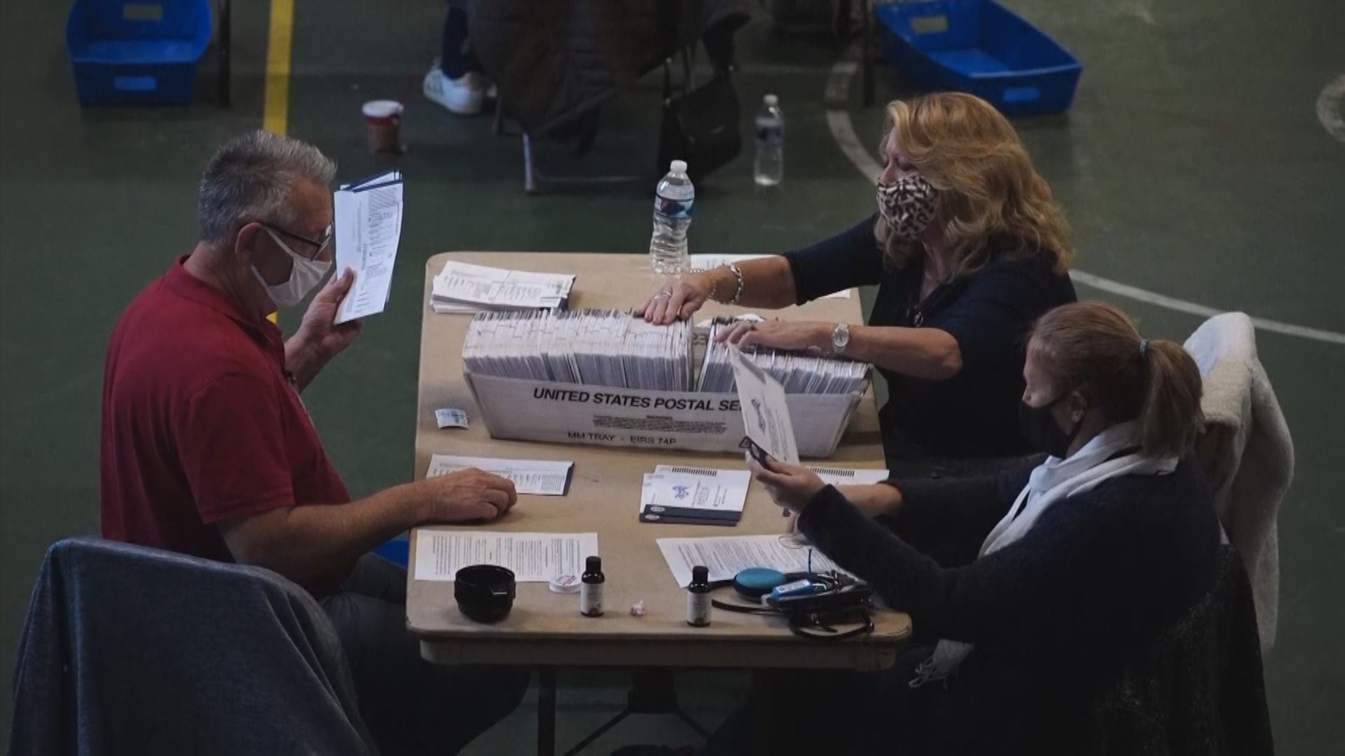 郵寄選票令幾個搖擺州份開票形勢反覆