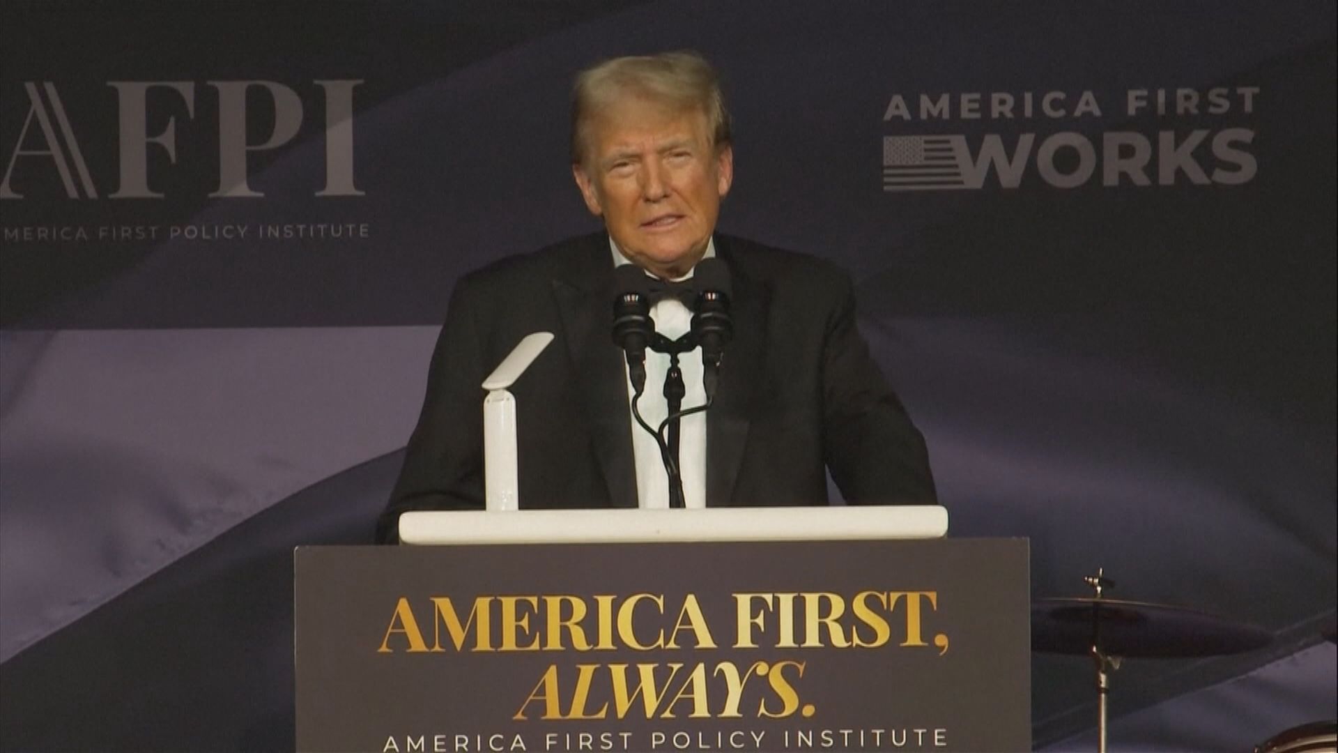 特朗普稱不滿中國阻芬太尼湧入不力　明年上任後向中國貨額外加關稅一成