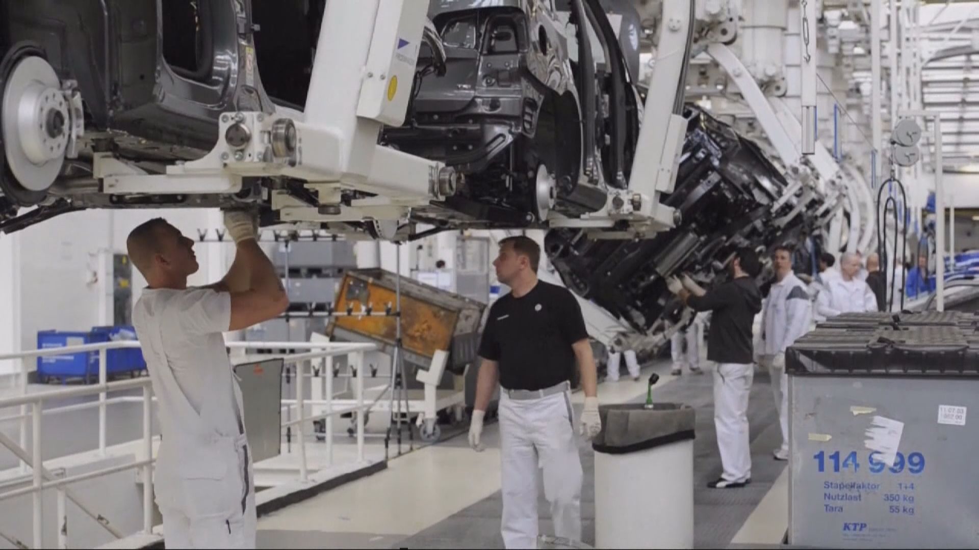 美國向所有進口汽車加徵25%關稅　加拿大總理卡尼形容關稅「直接攻擊」