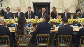 特朗普在白宮宴請科技公司巨頭　馬斯克稱有被邀請但無法出席