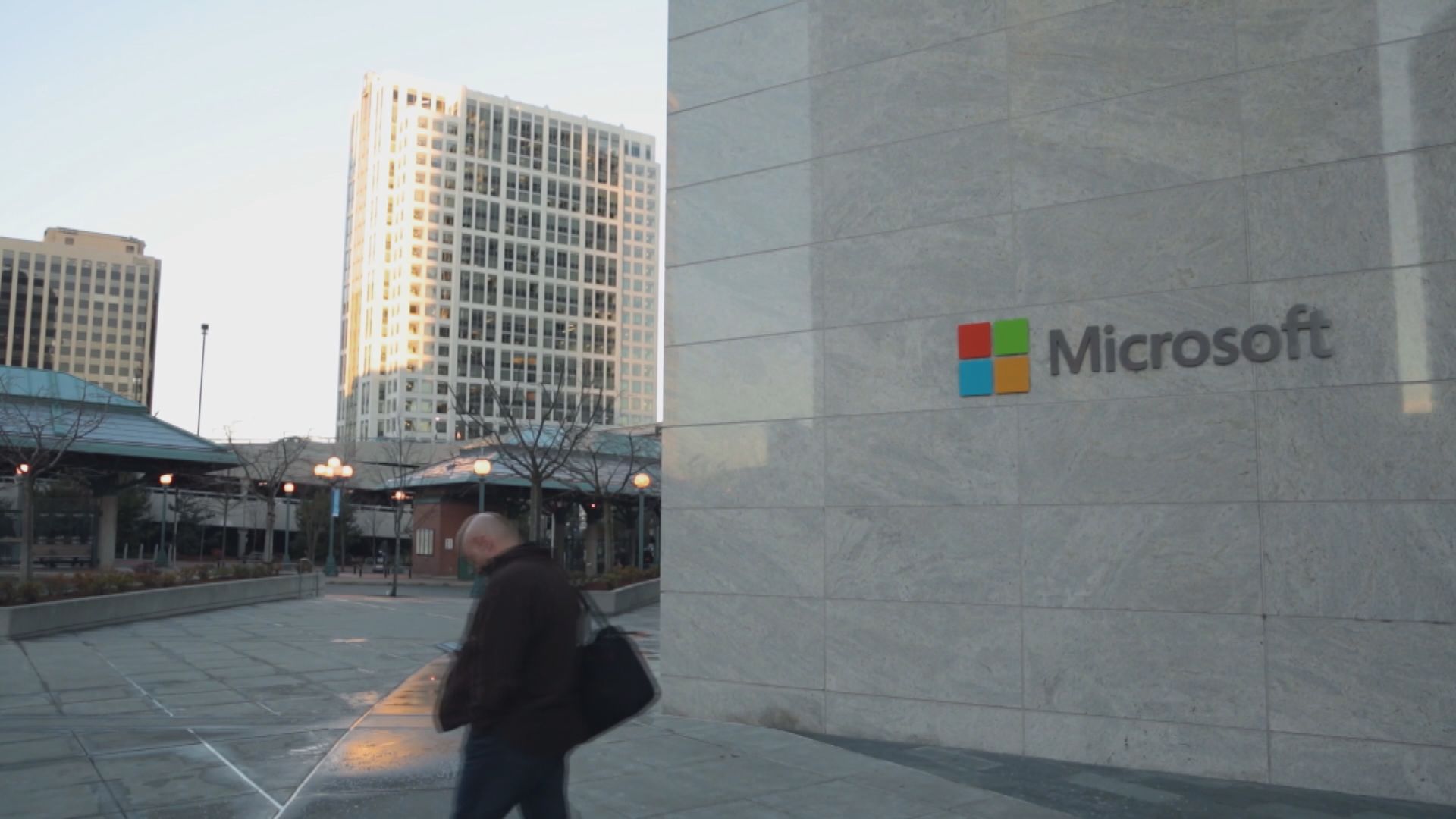 特朗普：微軟收購TikTok須於下月中死線前完成