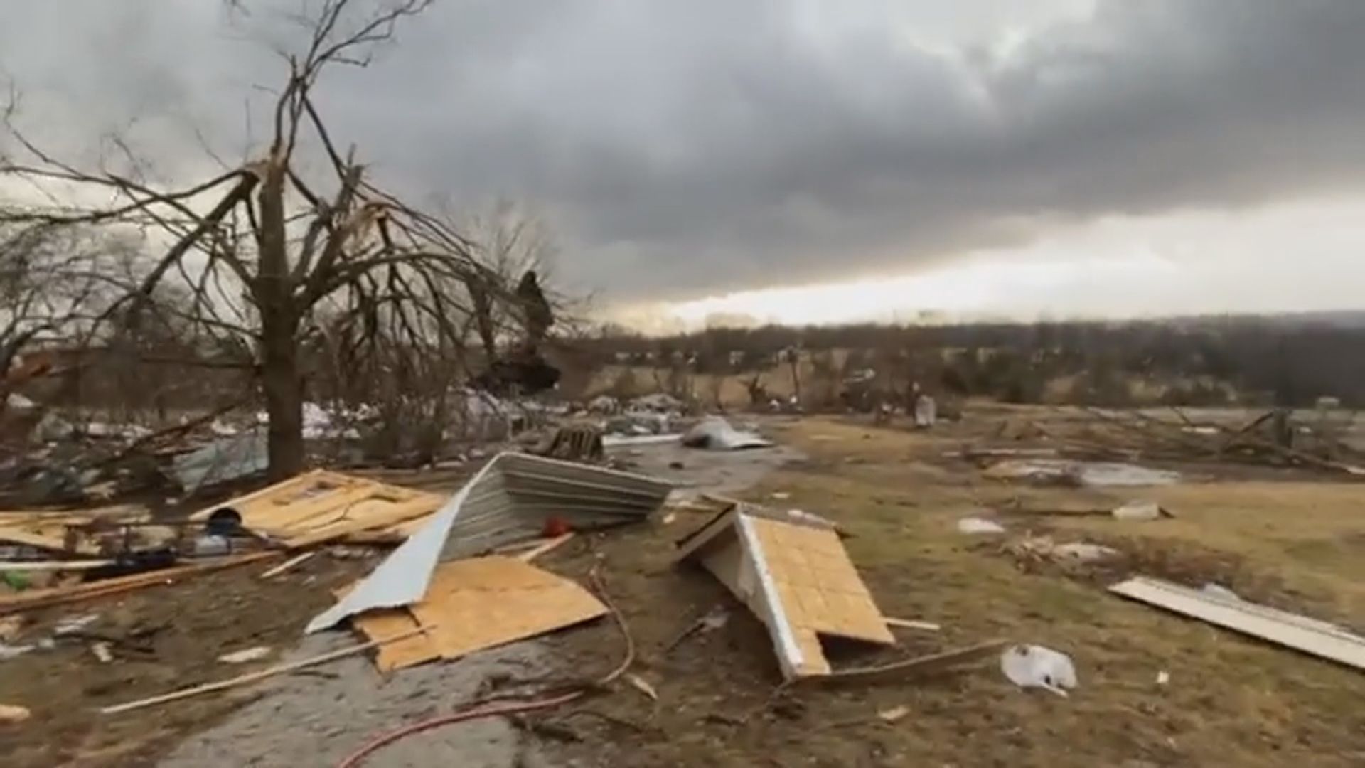 龍捲風吹襲美國艾奧瓦州造成最少6人死亡