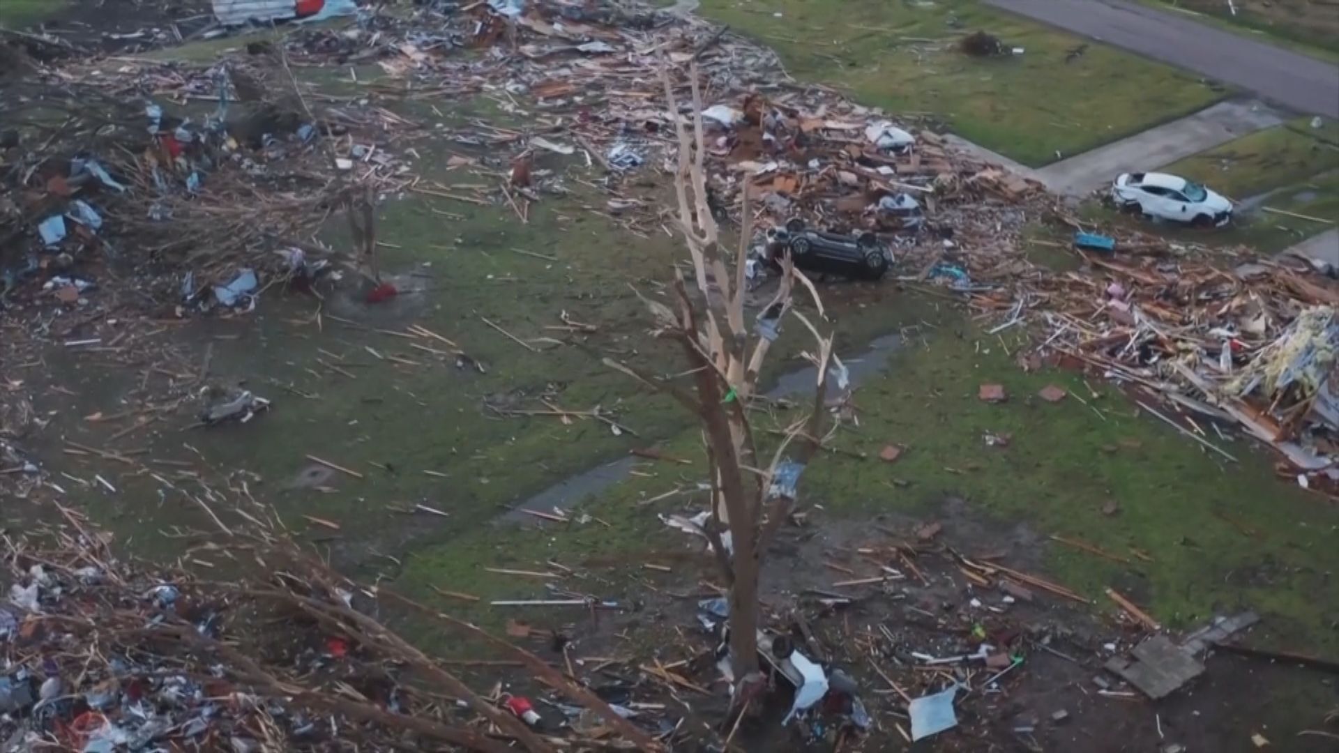 美國密西西比州遭龍捲風及風暴吹襲最少25死