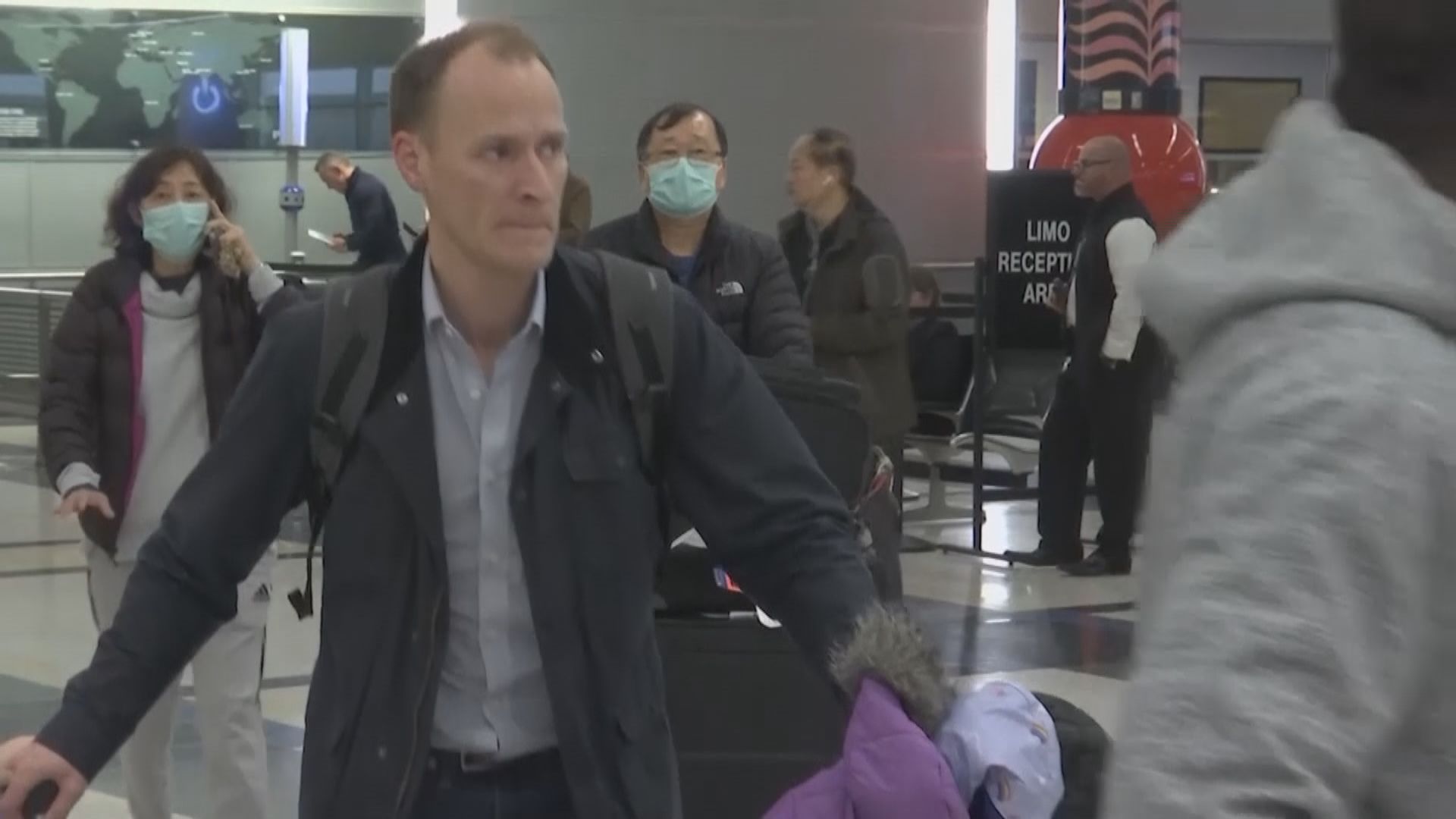 美國據報研究要求入境旅客必須接種新冠疫苗