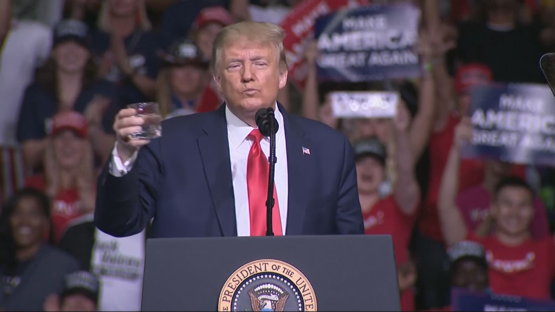 特朗普宣布正安排周末恢復競選活動