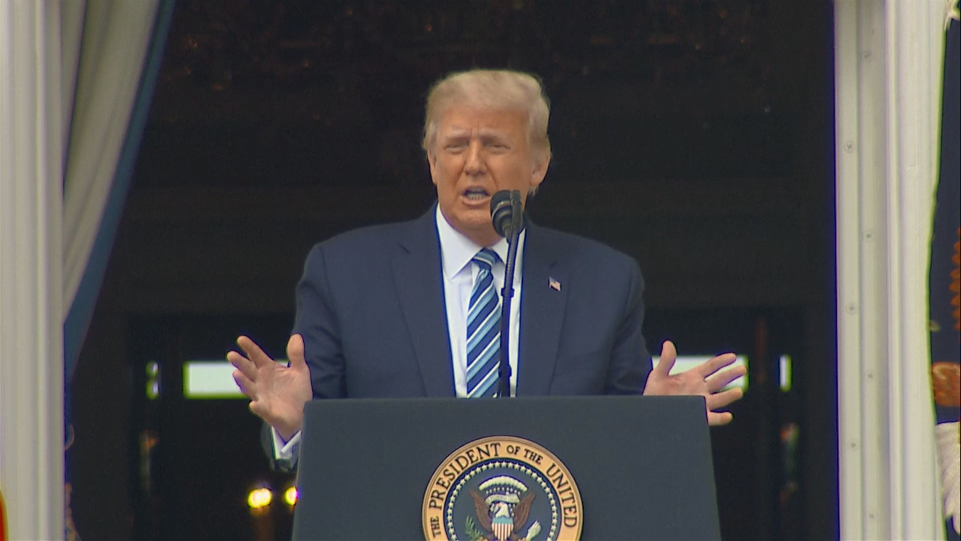 特朗普聲稱已對新冠病毒免疫