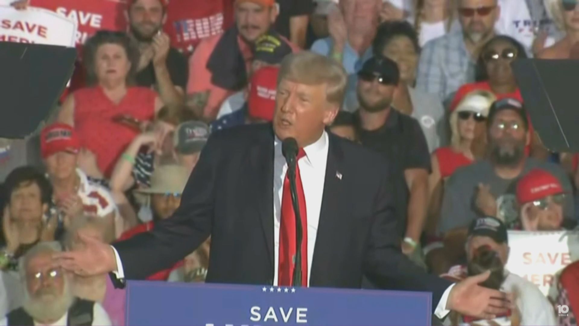 特朗普卸任首現集會　籲支持者助共和黨奪回議席