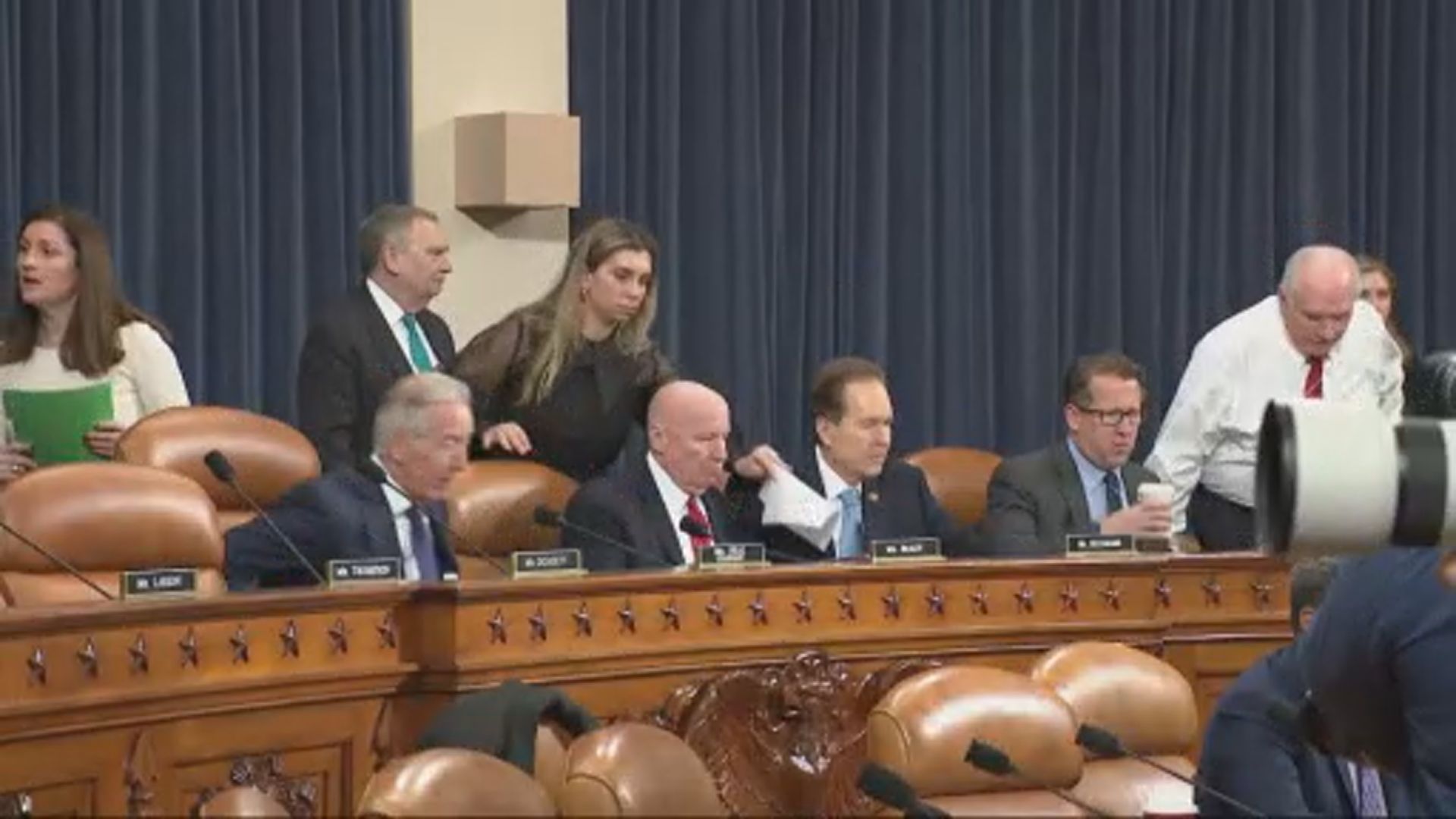 美國眾議院委員會通過公開特朗普報稅表