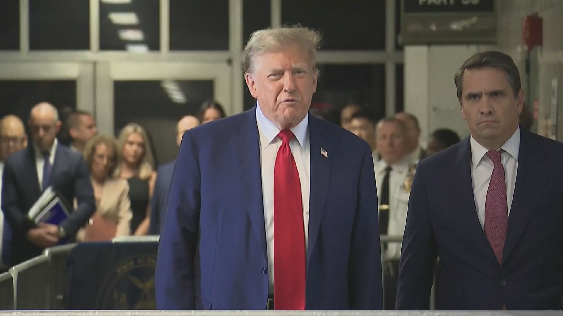 特朗普出庭 涉嫌偽造34項商業紀錄案開審