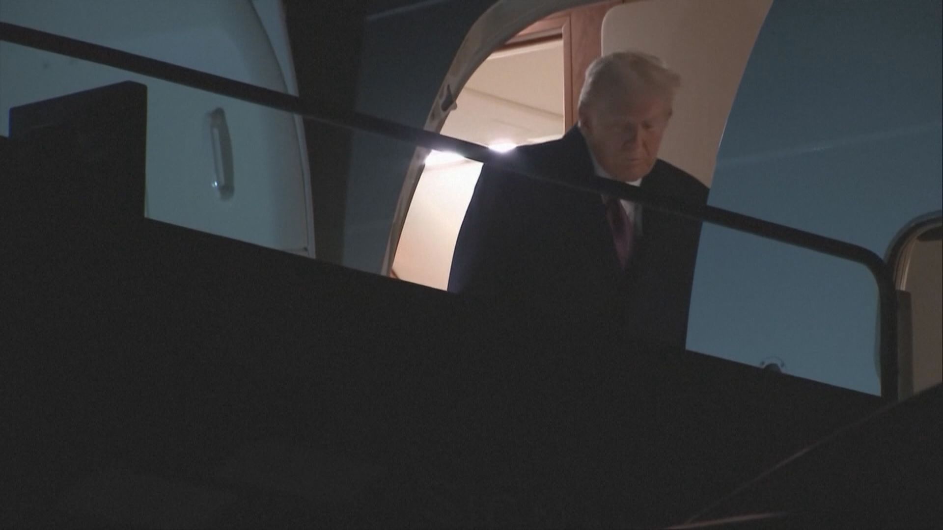 特朗普到弗吉尼亞州出席就職前慶祝活動