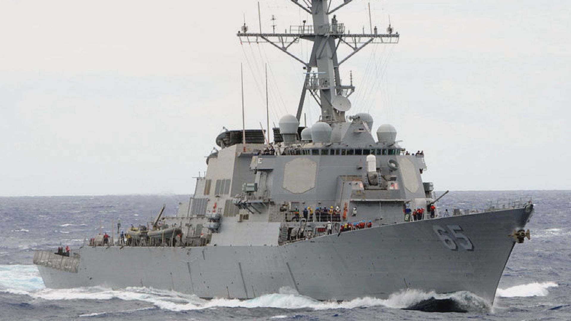 兩艘美軍軍艦駛經台灣海峽