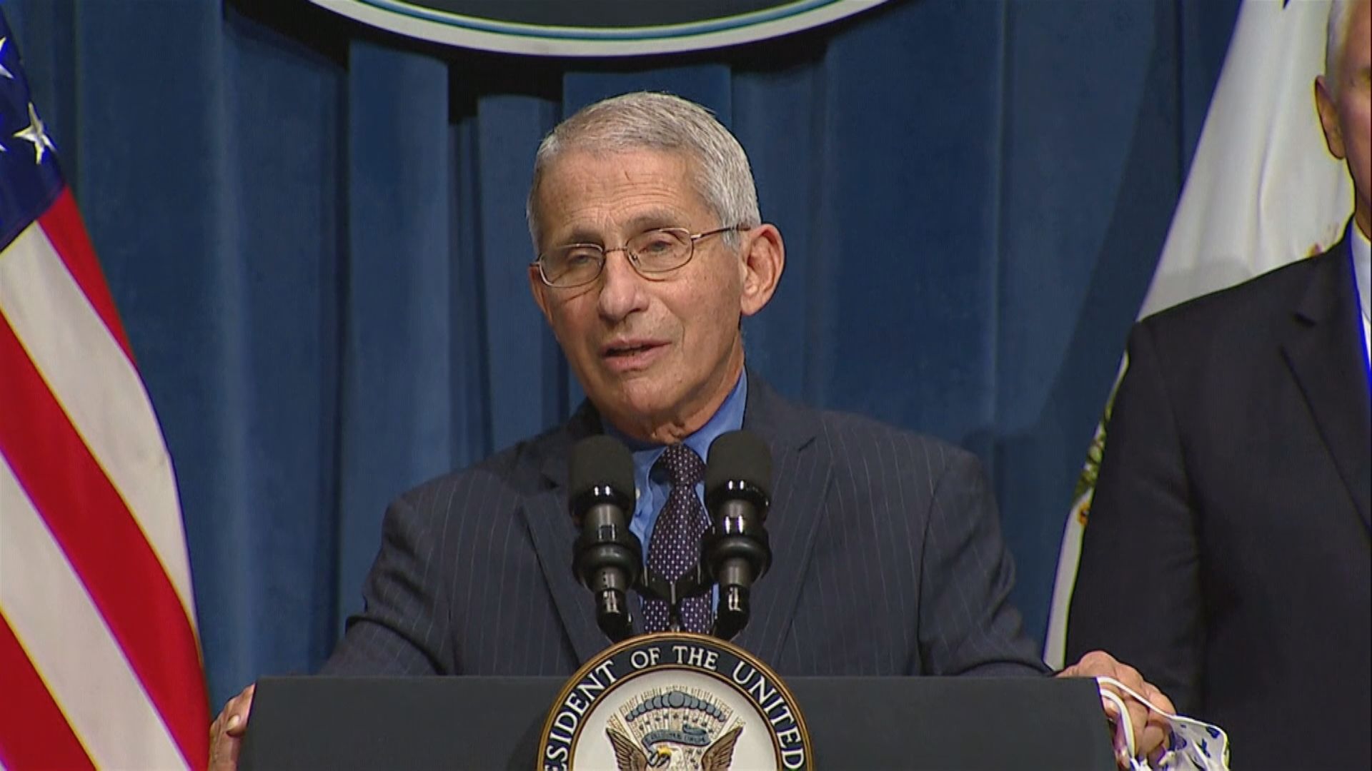 福奇料最快下月底可確認疫苗安全性