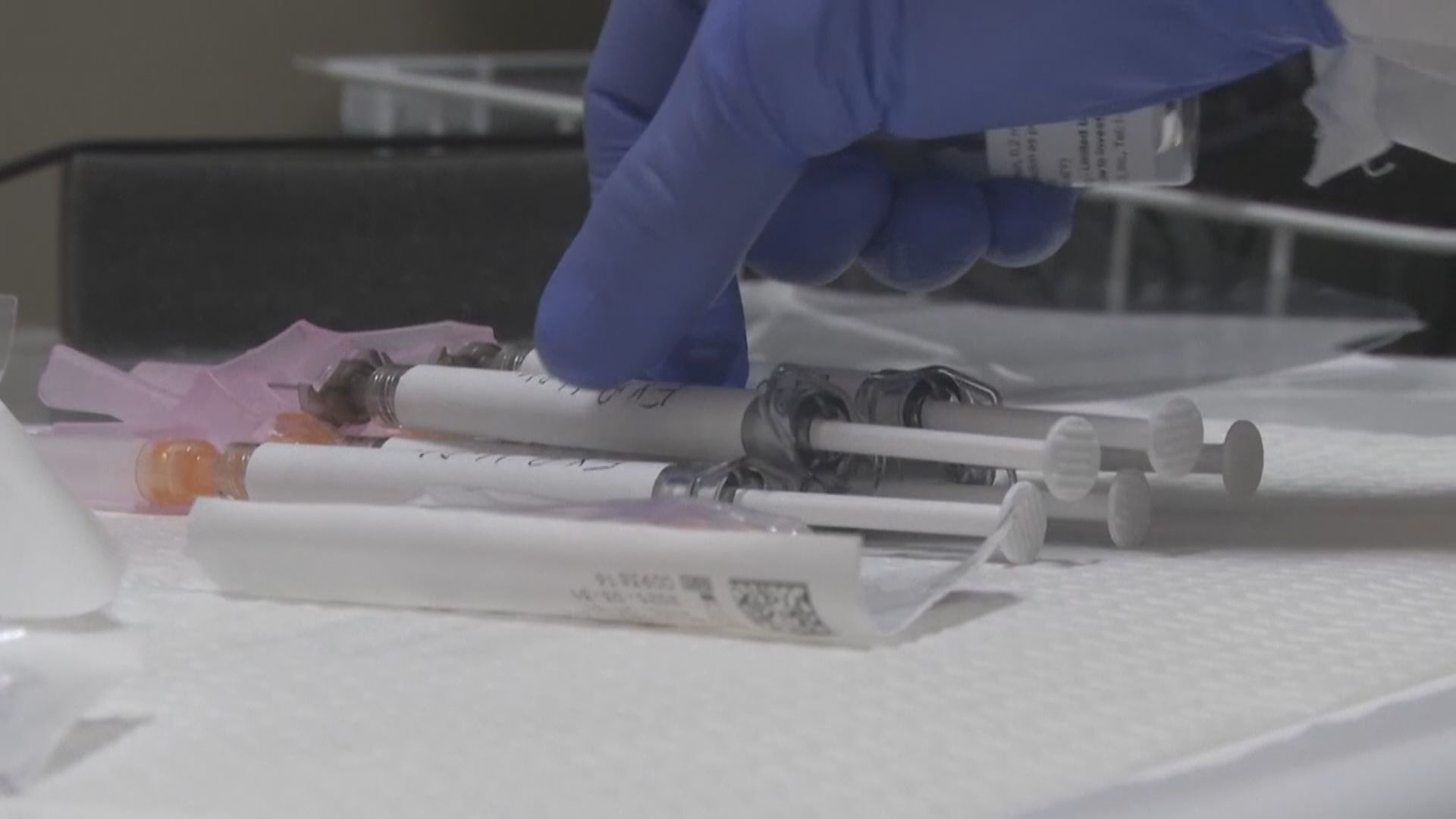 美國批准緊急使用新冠疫苗　首劑會在24小時內接種