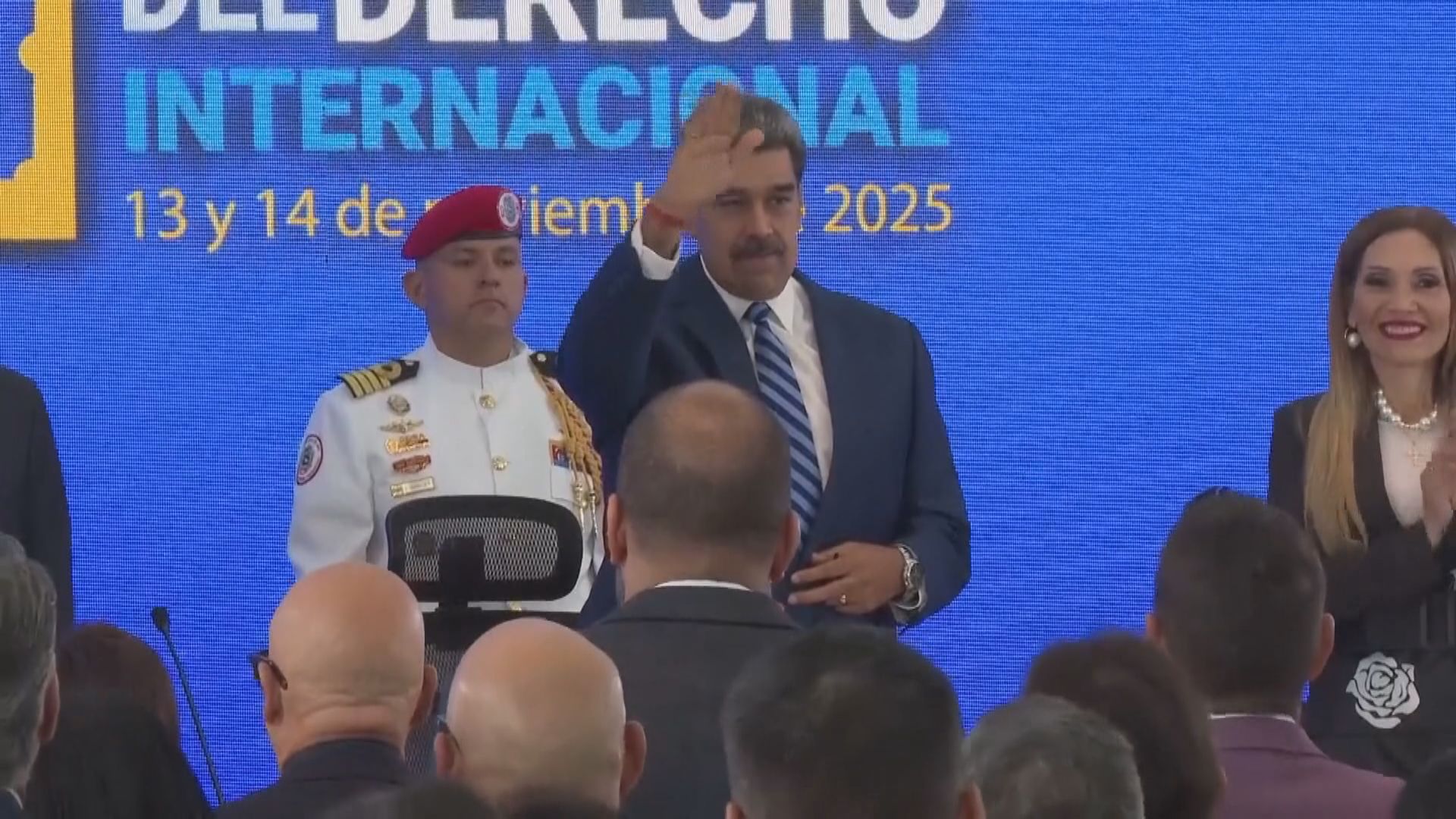 特朗普稱或與馬杜羅對話　惟不排除對委內瑞拉軍事行動