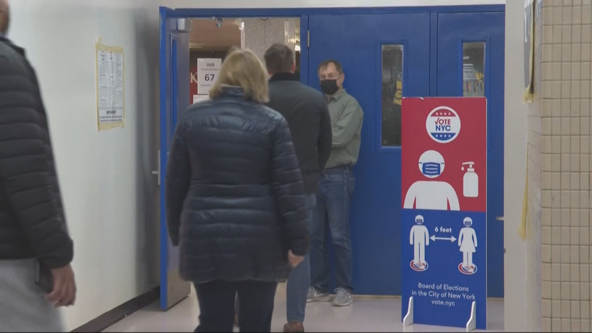 美國中期選舉展開　選民陸續到票站投票