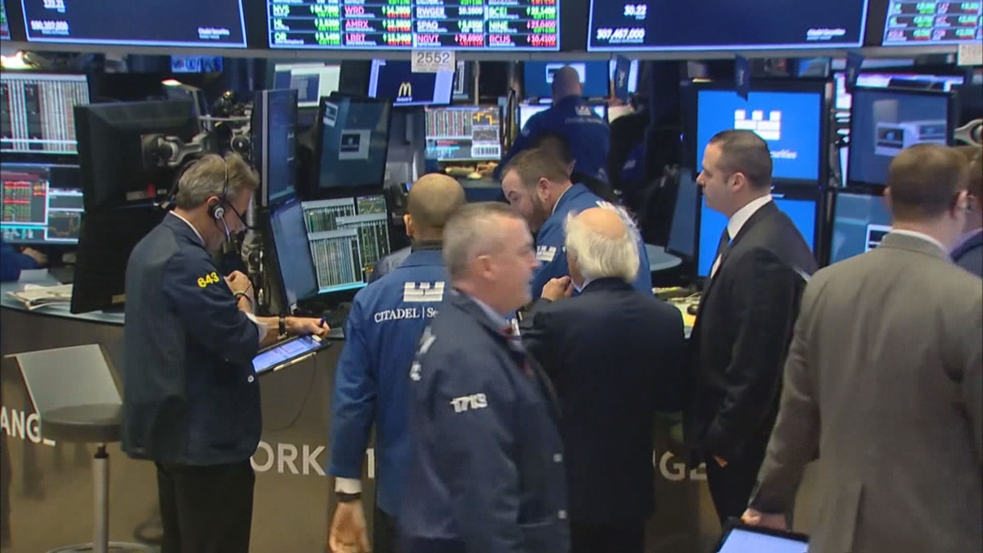 美股反覆高收　因憧憬美不會對華加徵新關稅