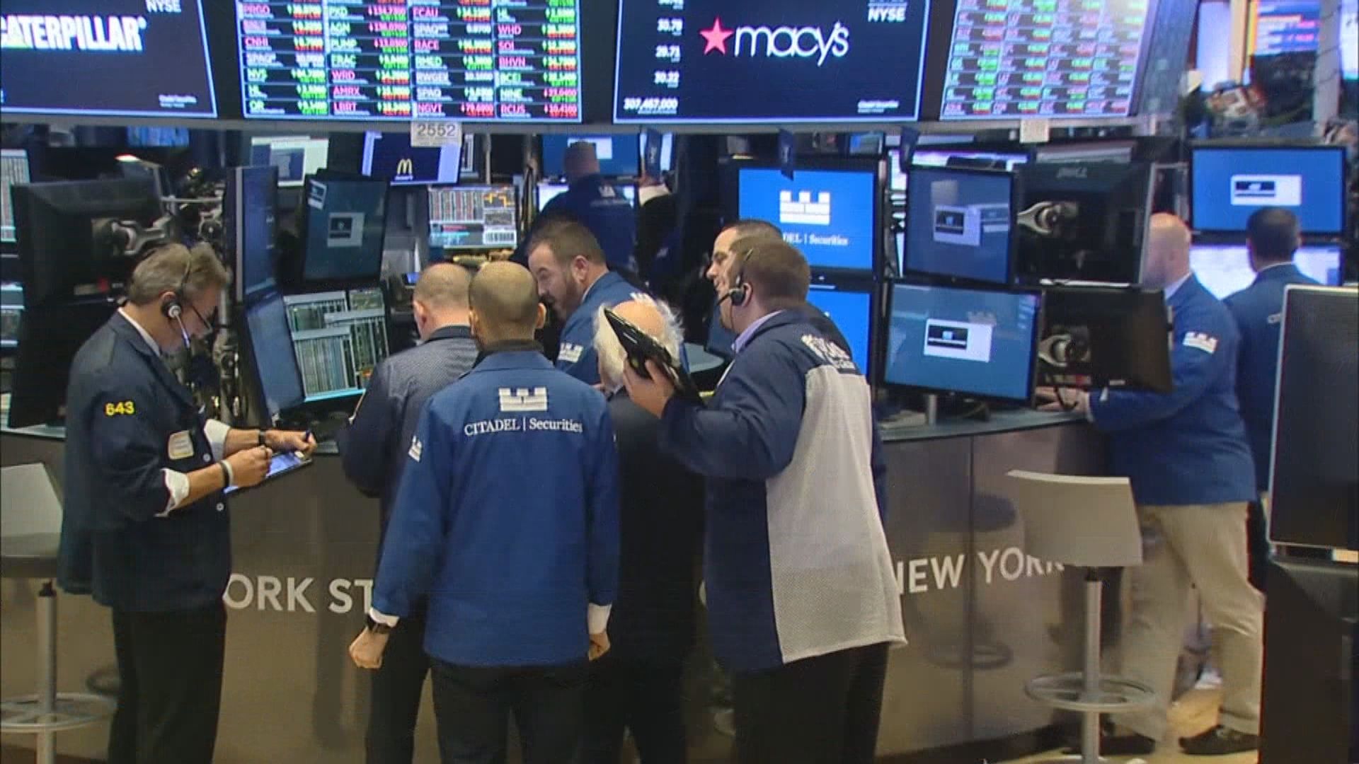 標指及納指高收　傳白宮研推措施鼓勵美國人買股票