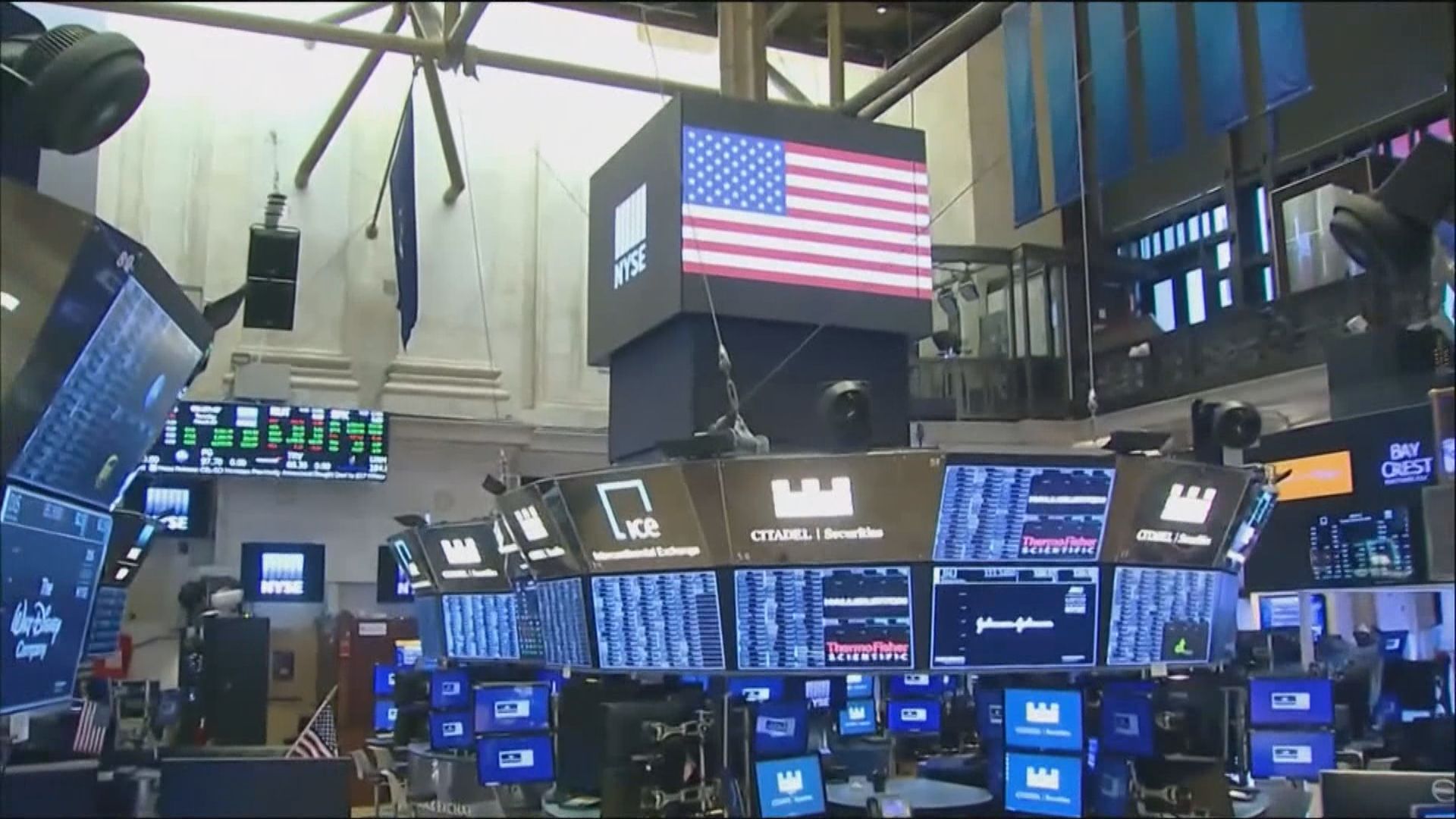 道指及標指齊破頂　因美申領失業數據勝預期