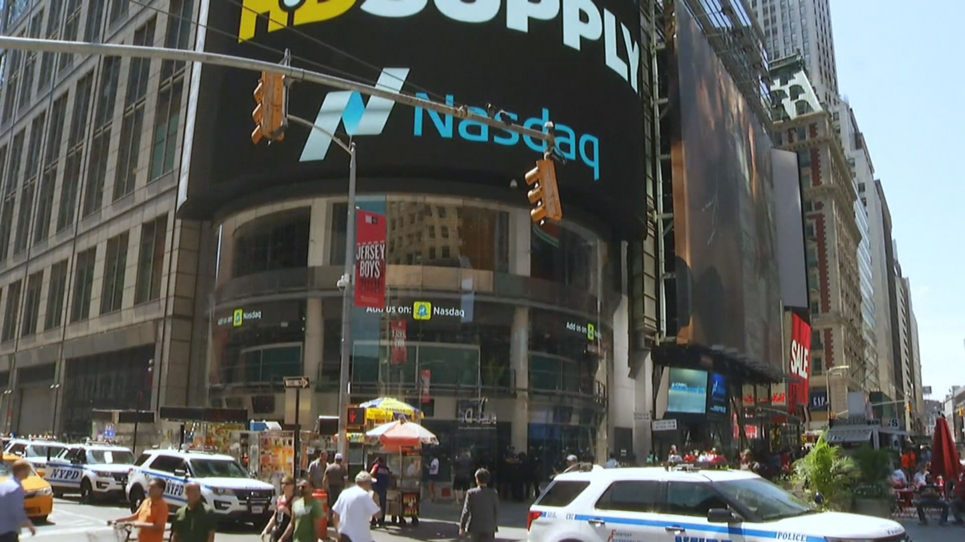 道指升逾100點　標指及納指創新高