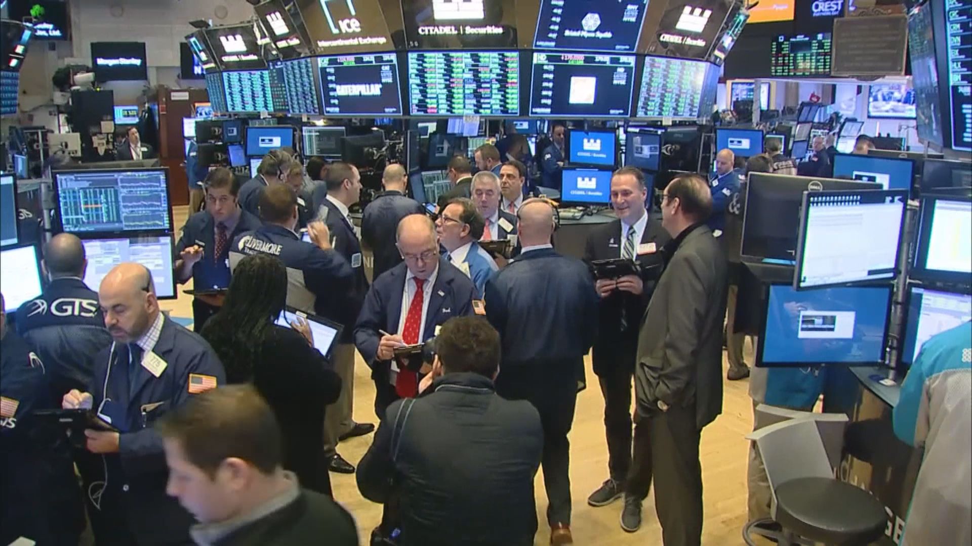 美股三大指數受壓納指收市跌1.6%