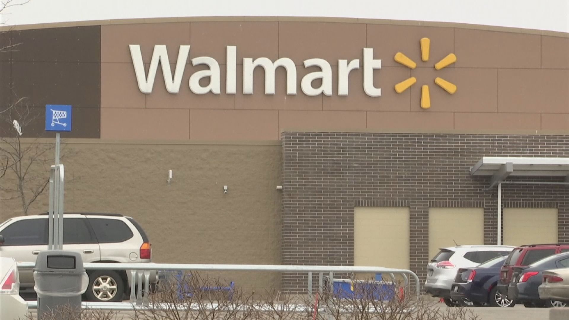 關稅戰｜特朗普促沃爾瑪「硬啃」關稅而非轉嫁消費者