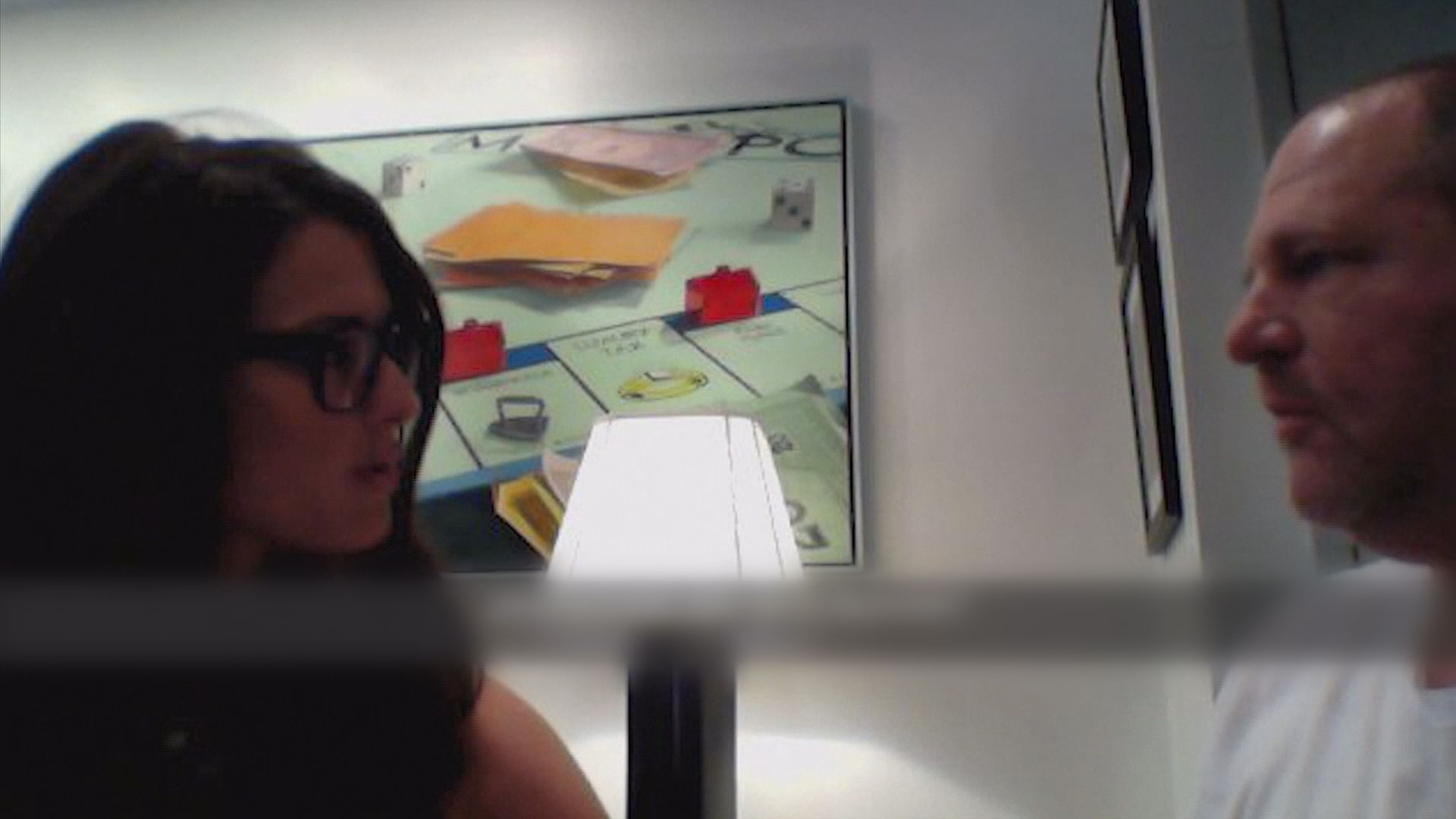 片段指哈維溫斯坦對女性行為不當 