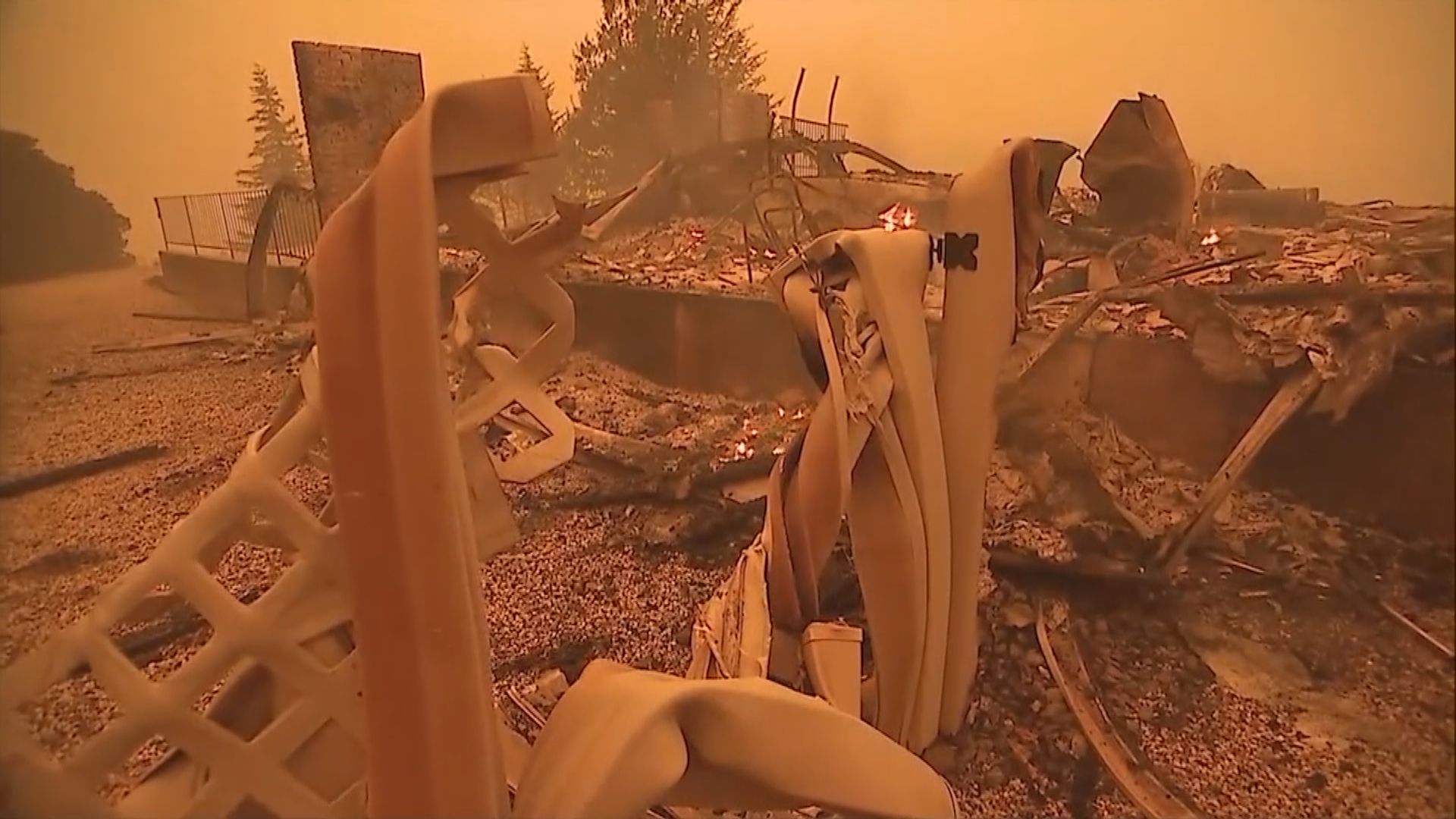 加州山火持續　民眾質疑撤離計劃失誤加劇死傷