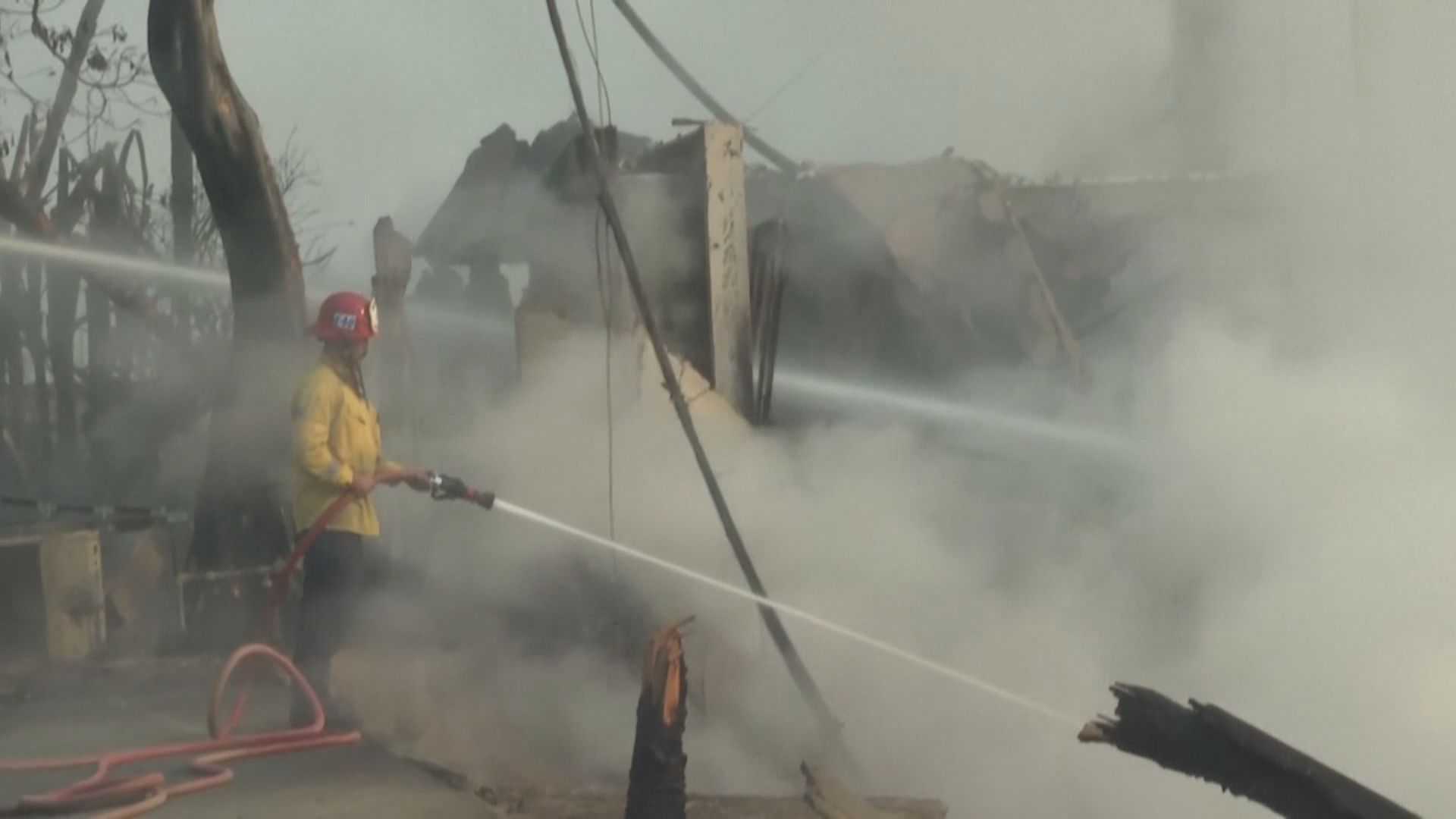 加州洛杉磯山火持續蔓延增至10人死亡　拜登承諾動用一切資源協助