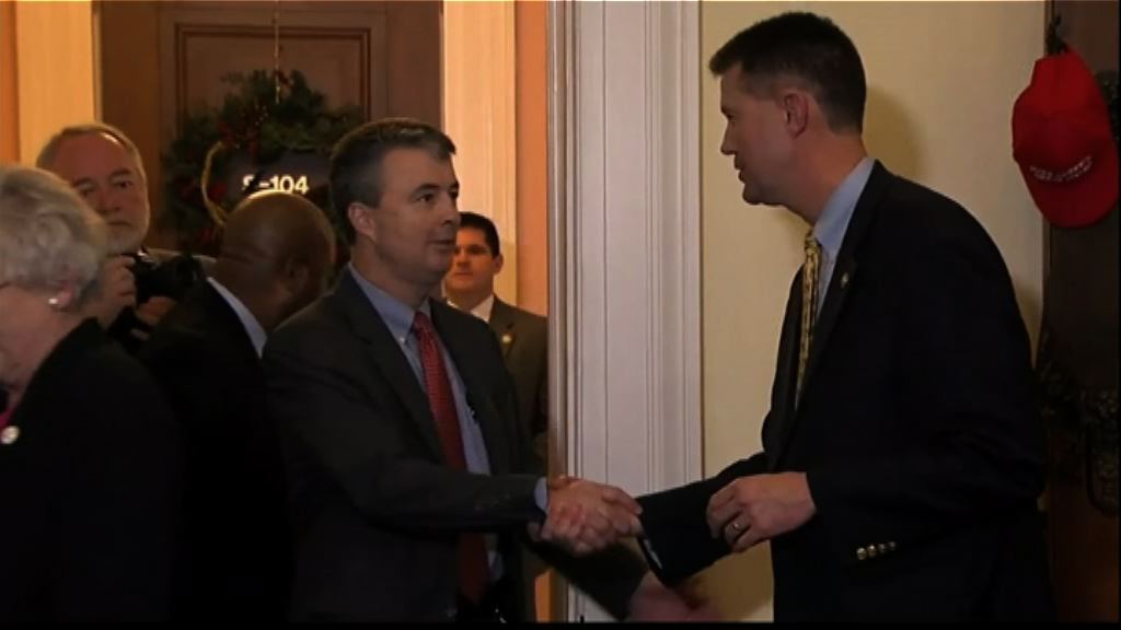 美國亞拉巴馬州確認瓊斯當選參議員