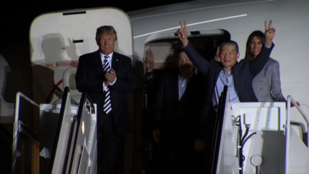 特朗普親自迎接三名獲釋美國公民