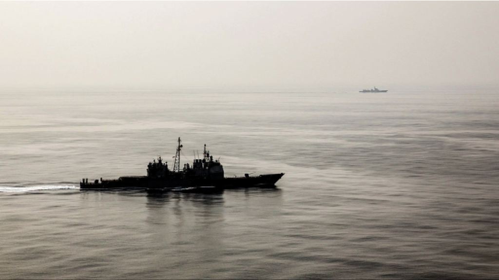 紐約時報記者直擊中美軍艦相遇及對話