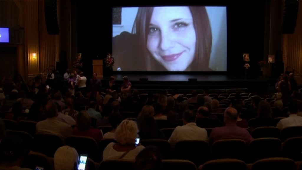 弗吉尼亞州追悼種族衝突中女死者