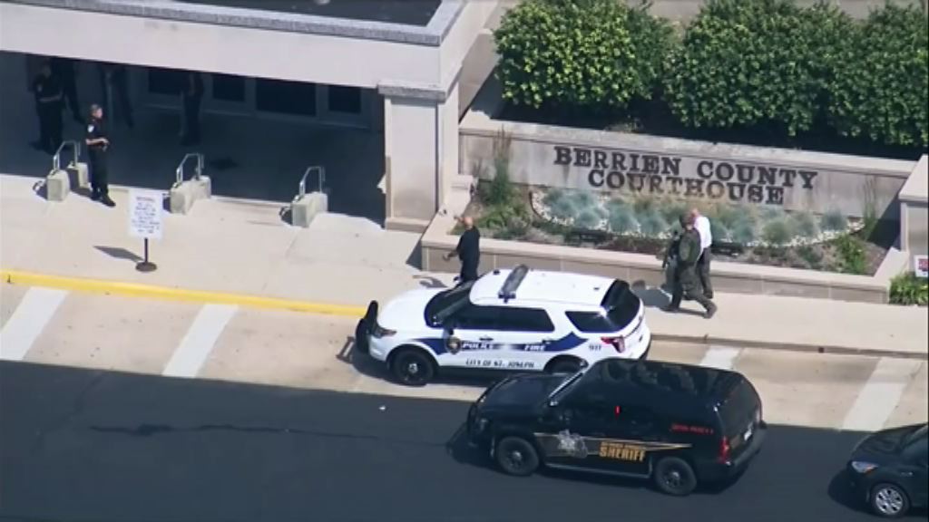 美密歇根州法庭遭槍擊釀三死