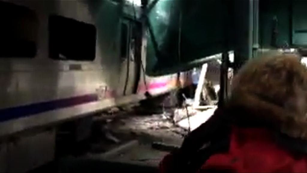 美國新澤西州有火車撞進火車站逾百傷