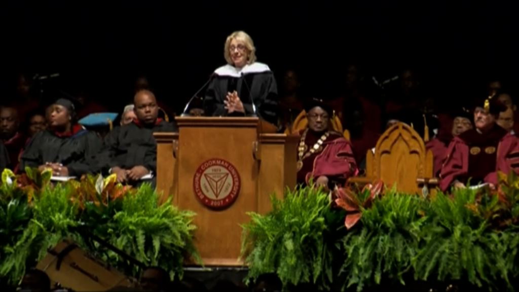 美教育部長德沃斯訪黑人大學遭喝倒采