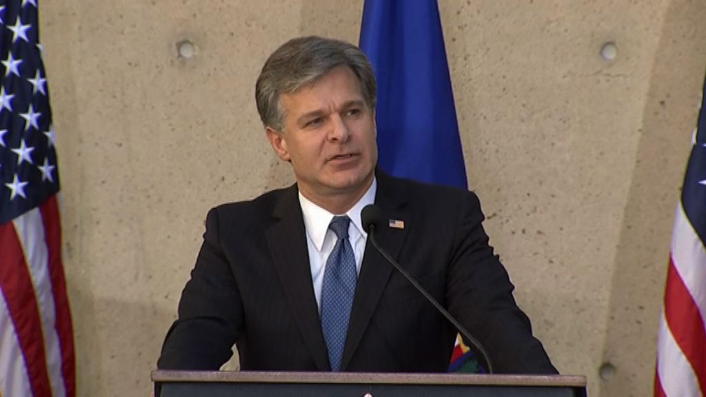 克里斯托弗‧雷宣誓就任FBI局長