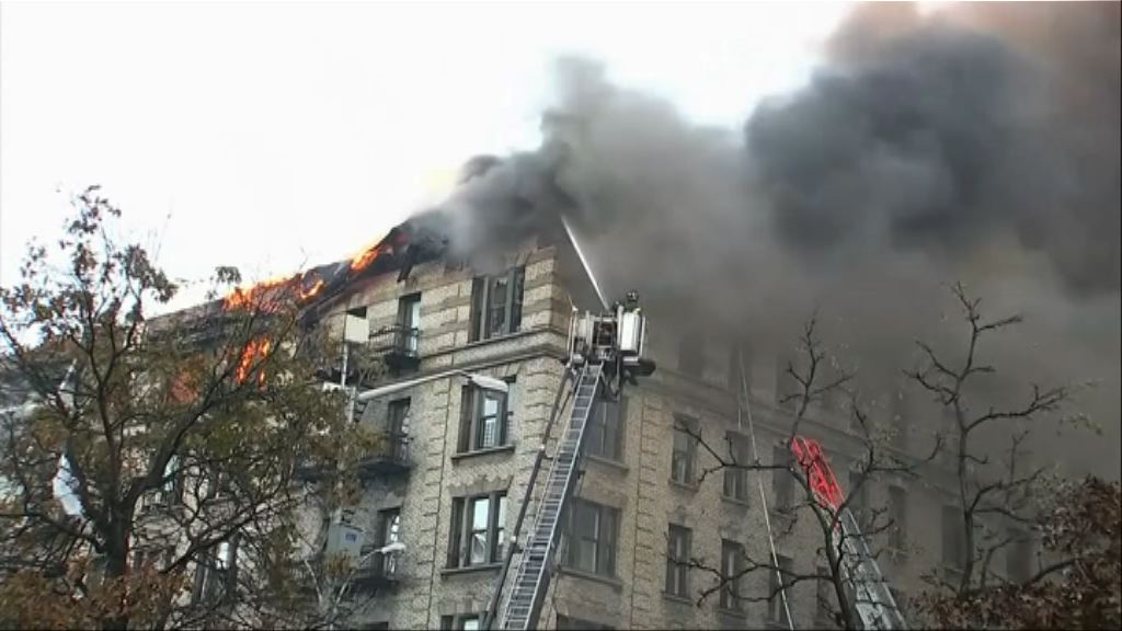 美國紐約曼哈頓一棟大樓發生大火