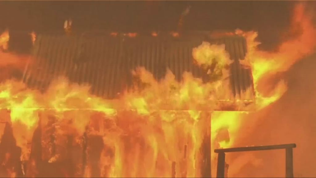 美國加州北部山火持續