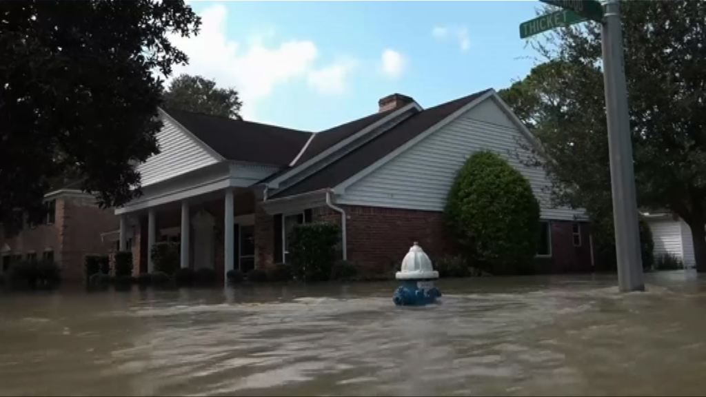 得州州長料風暴損失達1800億美元