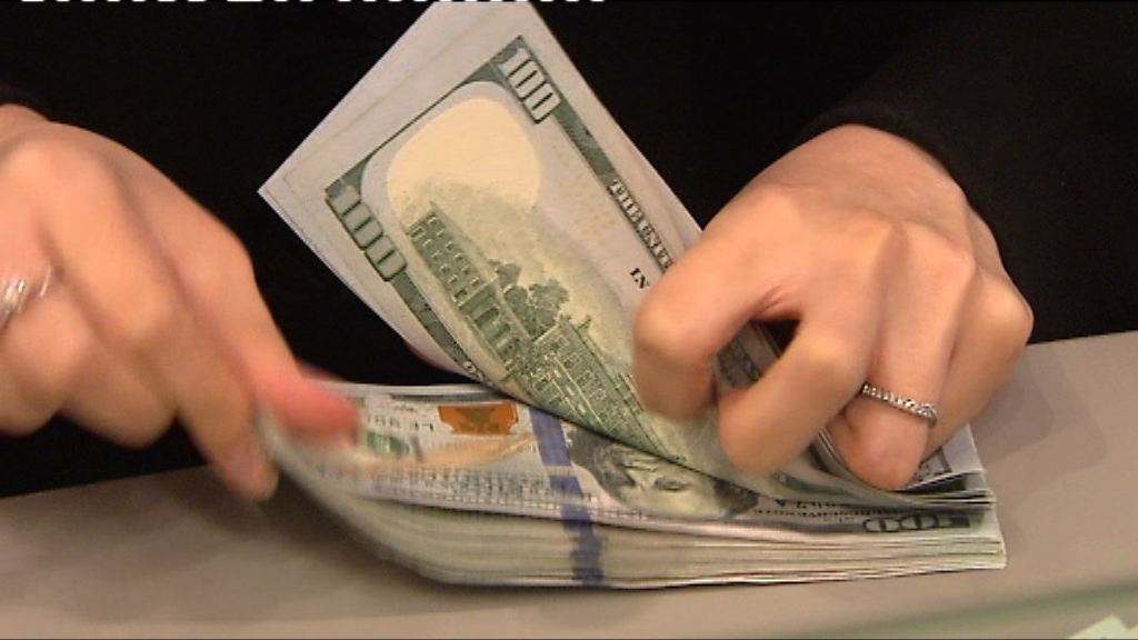 文翠珊遭逼宮　英鎊見一周低位