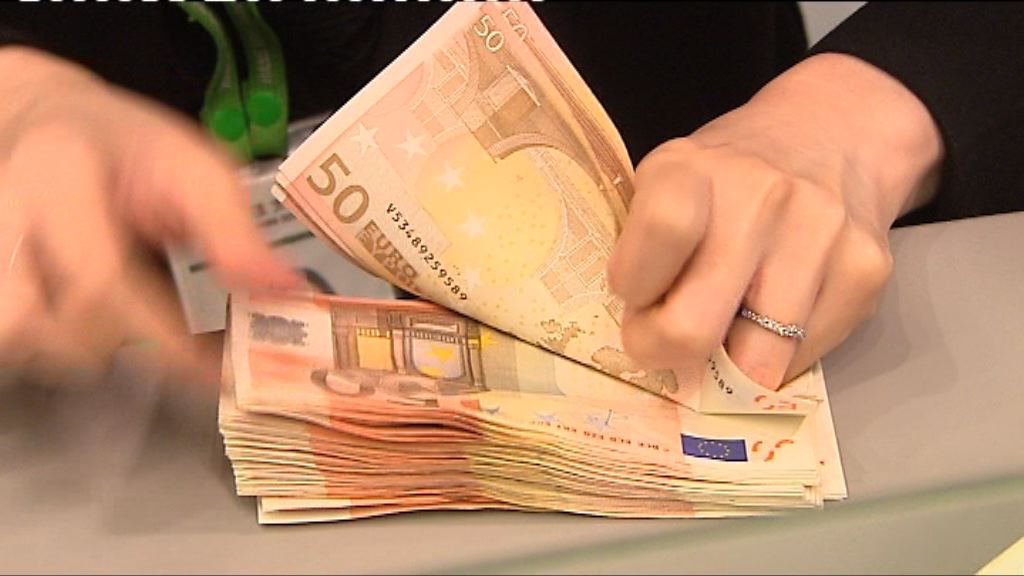 歐元見逾2年高位　美匯見逾1年低位