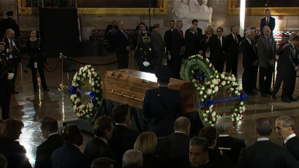 布道家葛培理靈柩移送國會舉行悼念儀式