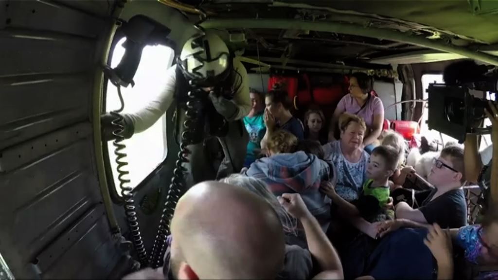 美國得州風災災民繼續撤離