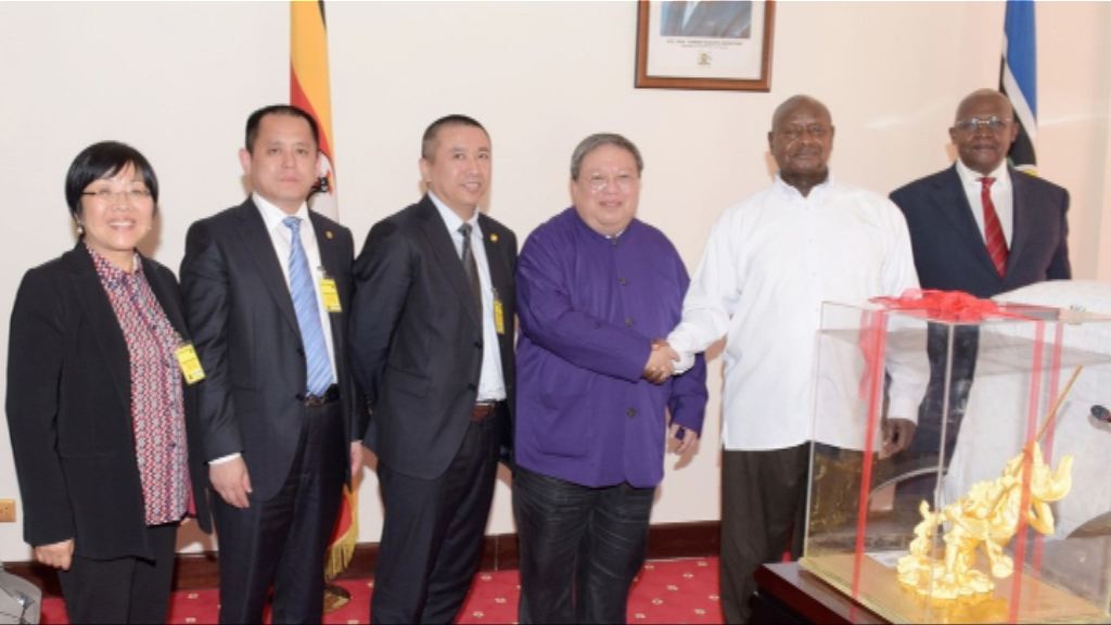 美司法部起訴書指何志平曾三次匯款給非洲官員