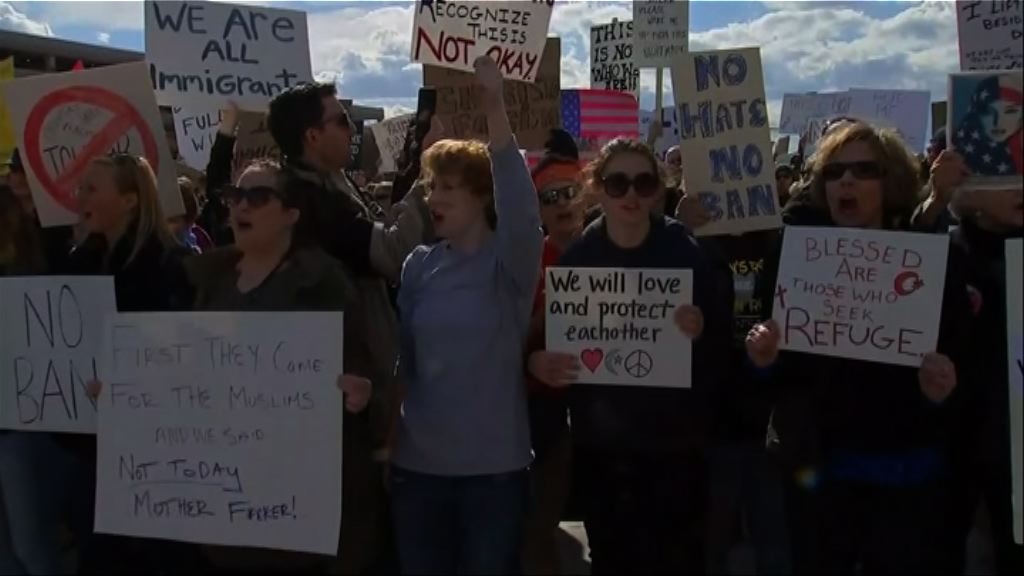 美國民眾持續示威反收緊入境政策