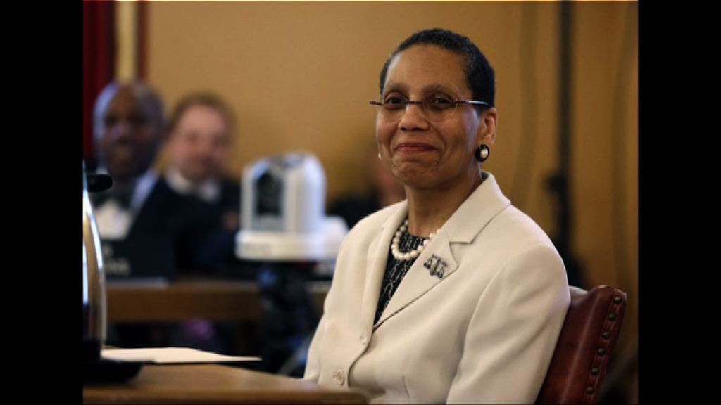 美首名非裔回教徒女法官伏屍河邊