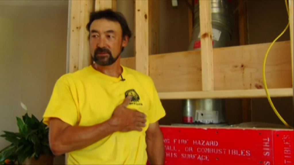 美國男子裝修時遭釘子插進心臟