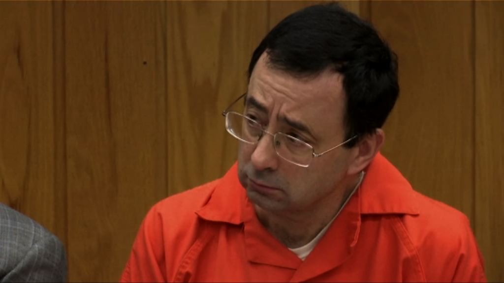 前隊醫納薩爾險遭性侵受害者家長毆打